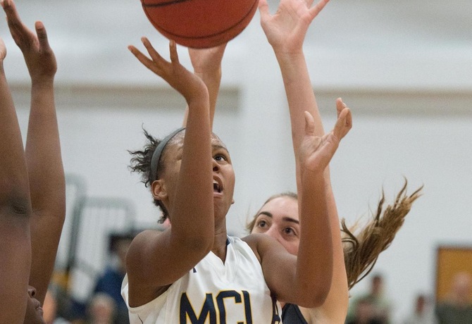 Women's Hoop drops home game to Lancers 63-52