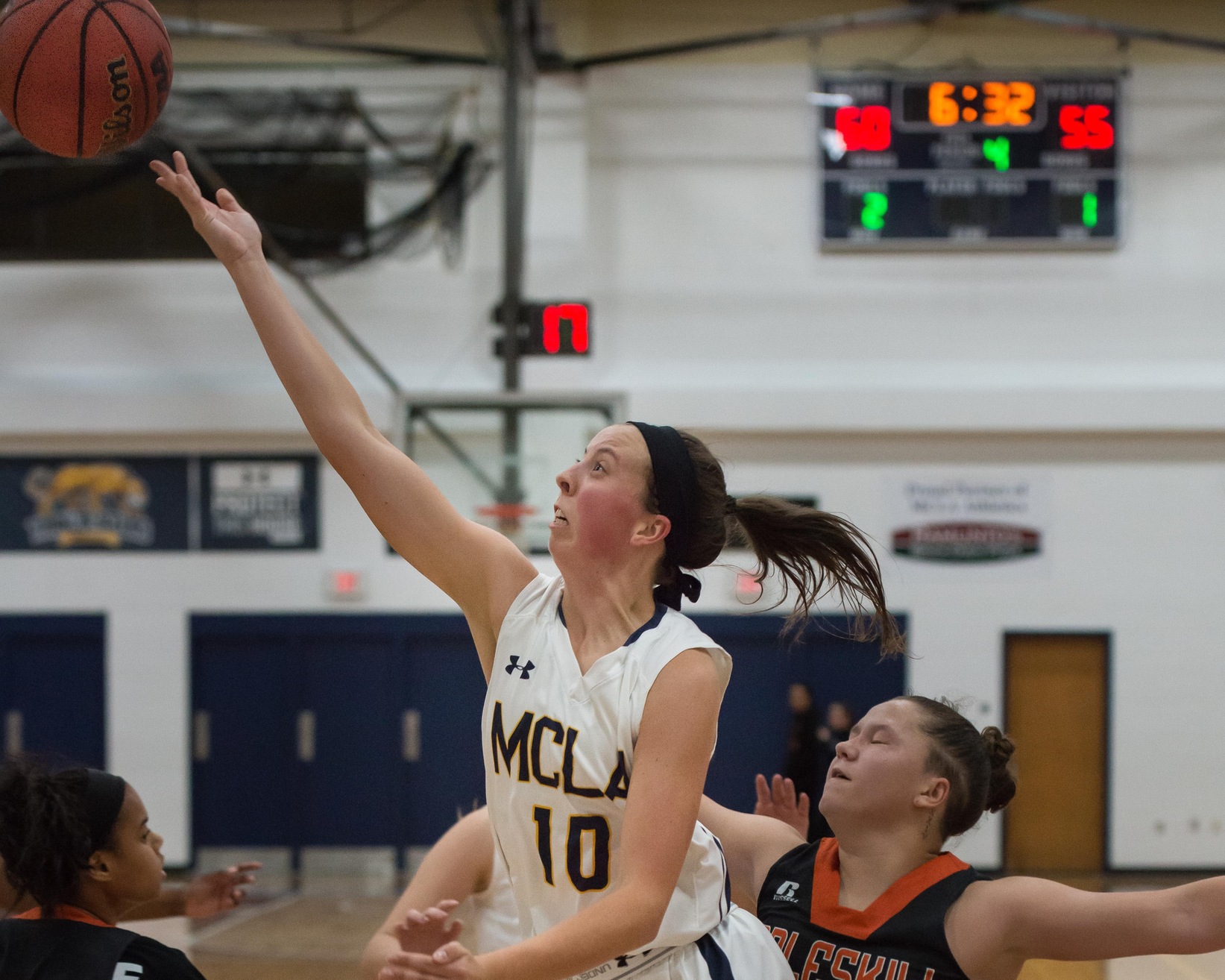 Trailblazer women suffer loss at Worcester State 67-48