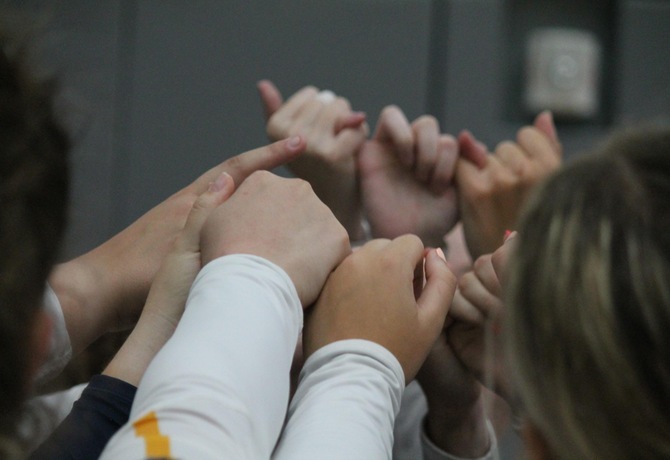 Volleyball wraps up play at Pacific Coast Classic with a 3-0 setback